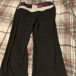 Lululemon yoga pants